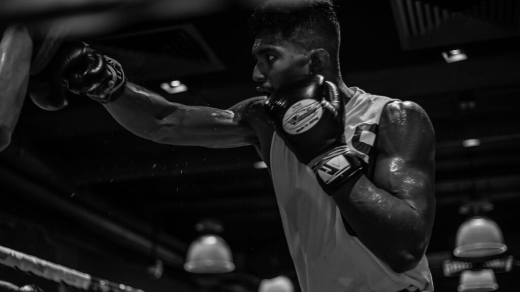 Here’s How To Perfect Your Cross In Boxing