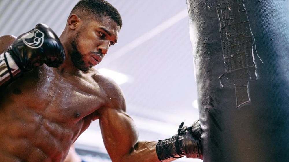 5 Setups For The Liver Hook In Boxing