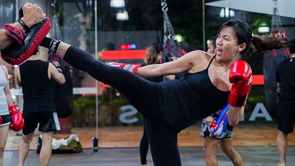 7 Ways Muay Thai Helps Women Get Into The Best Shape Ever
