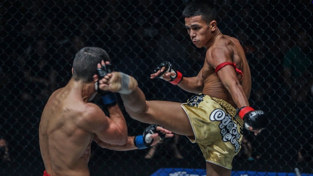 How To Throw A Question Mark Kick In Muay Thai