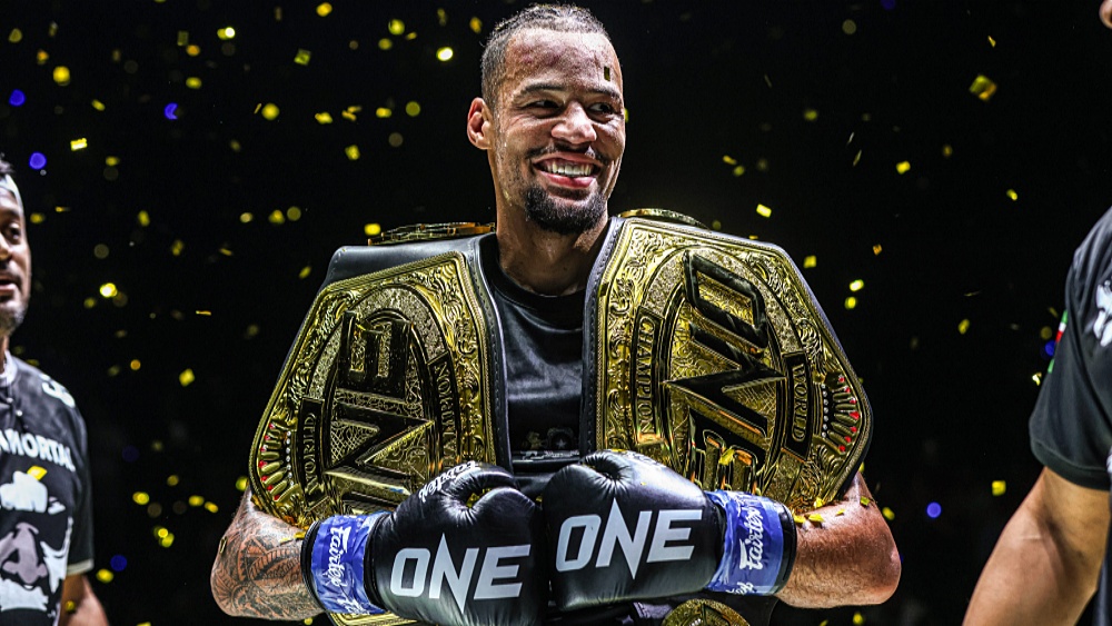 Is Regian Eersel The Most Dominant Champion In Kickboxing And Muay Thai History?