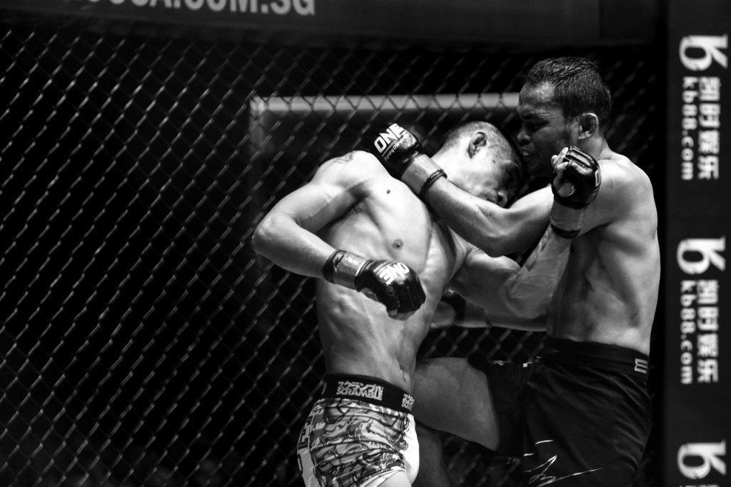 Multiple-time Muay Thai World Champion Dejdamrong Sor Amnuaysirichoke started MMA at 37 years old. 