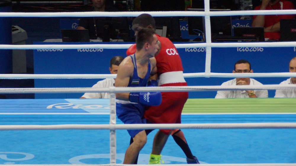 Here’s How To Utilize The Shoulder Push In Boxing